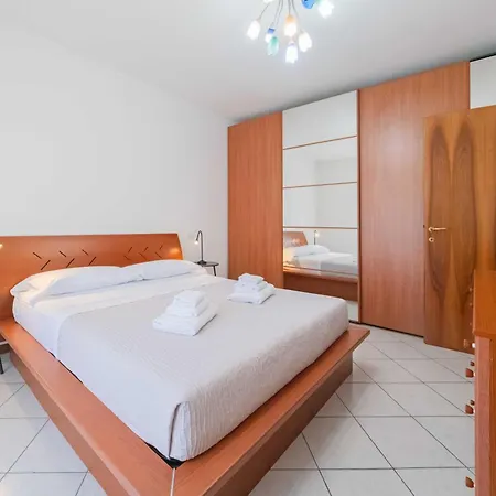Apartmentsgarda - Residenza Elisabetta 10 * 바르돌리노