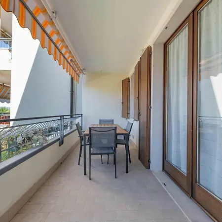 아파트 Apartmentsgarda - Residenza Elisabetta 10 *